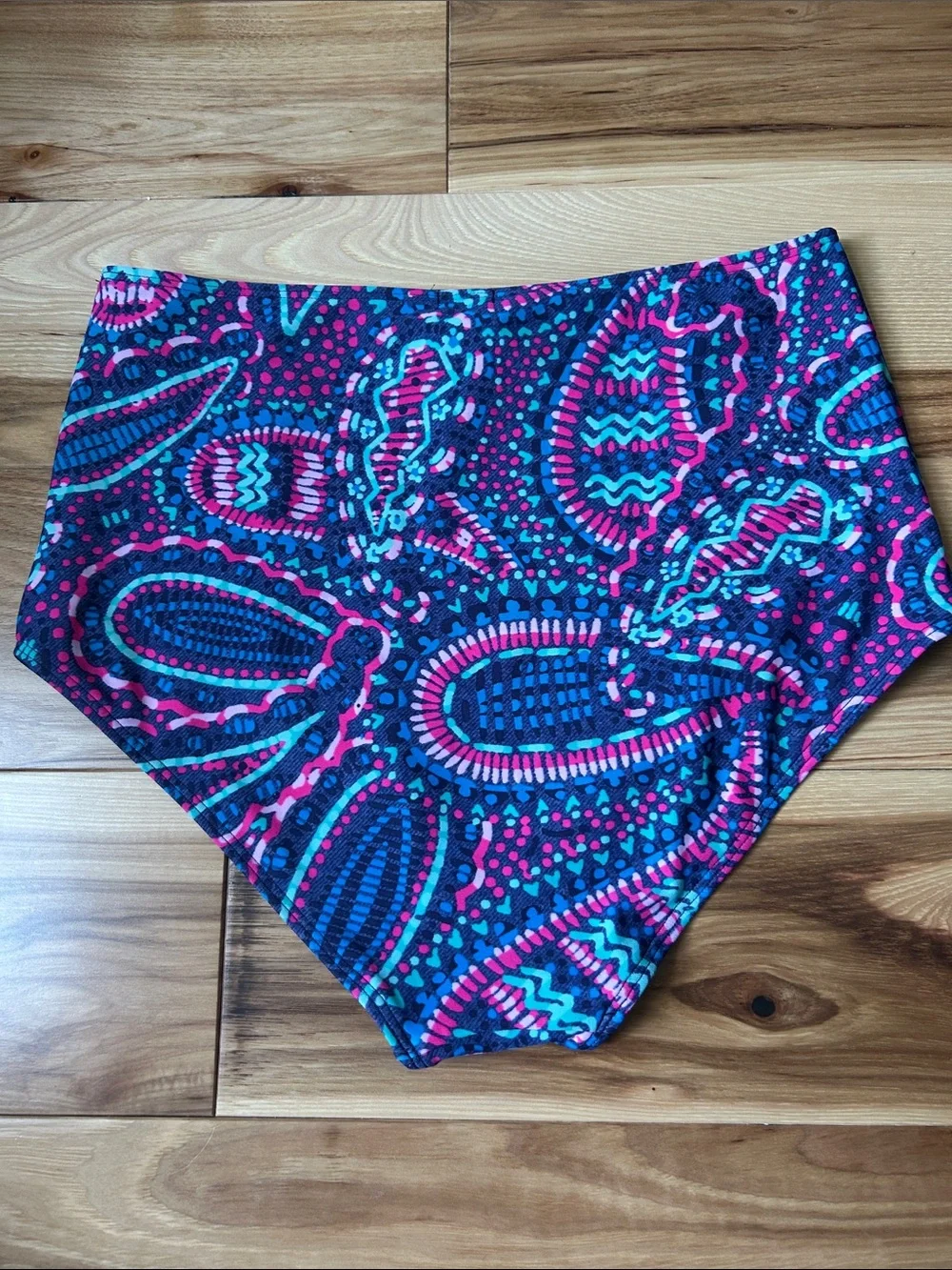 aerie High-Waist Swim Bottoms in Navy, Pink & Teal Paisley size Medium